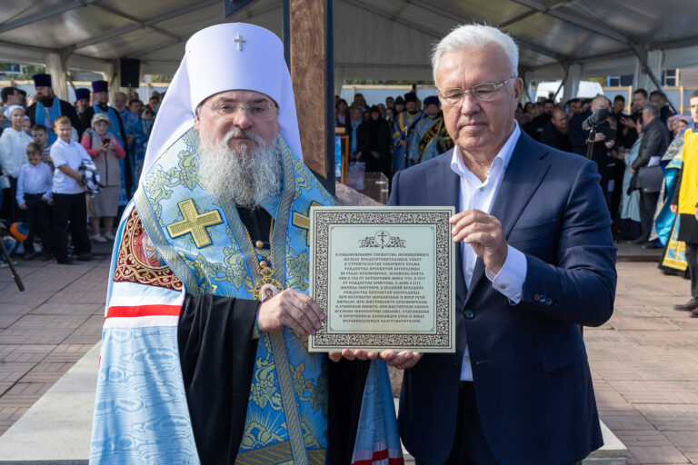 В Красноярске заложен краеугольный камень кафедрального собора Рождества Пресвятой Богородицы